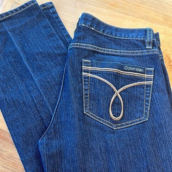 Calvin Klein skinny jeans dark wash like new - Picture 8 of 9